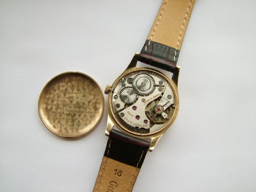 fig 2. A gents 9 carat gold Tissot wrist watch