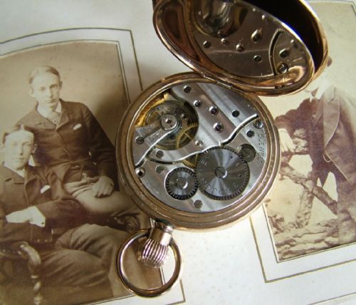 fig 1. A 1920s Cyrano pocket watch