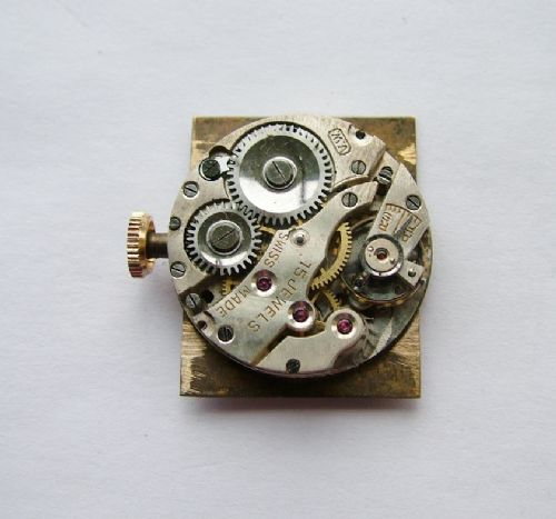 fig 3. A gents 1930s Art Deco 9ct gold Vertex wrist watch