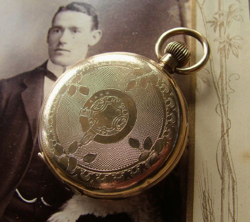 fig 1. An antique Waltham Traveler in super condition