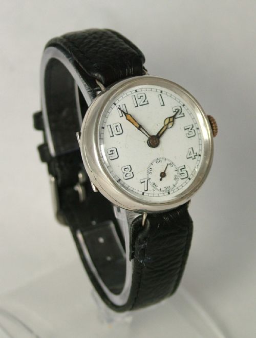 fig 1. A gents WW1 1915 silver trench watch