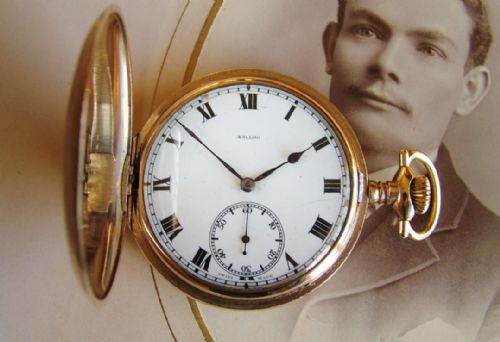 fig 2. A 1920s Nallog full hunter pocket watch