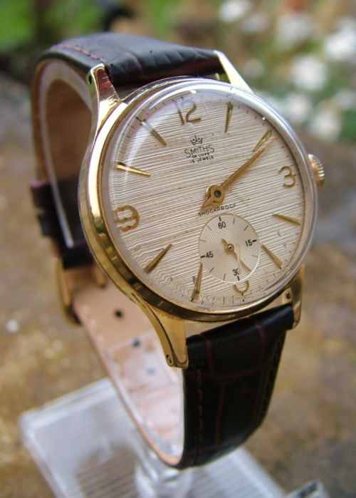 fig 1. Gents 1950s Smiths De Luxe watch, Made in England