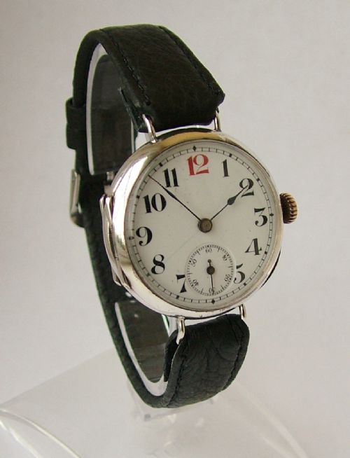 fig 1. A gents WW1 1915 silver trench watch