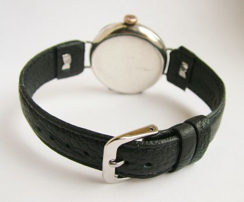 fig 2. A gents WW1 1915 silver trench watch