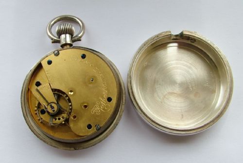 fig 1. English ¾ plate pocket watch, Rotherhams, London