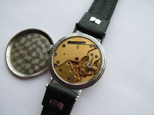 fig 2. A gents 1950s Smiths wristwatch for J W Benson