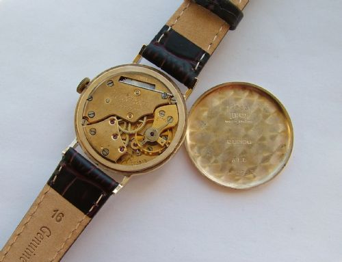 fig 2. 1940s 9ct Smiths wrist watch made for J W Benson