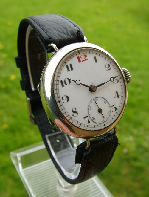 fig 1. A gents 1920s silver watch