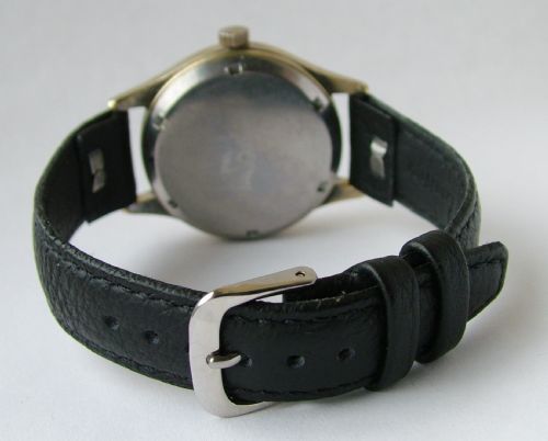 fig 2. Gents 1940s Record wrist watch, made for the German market