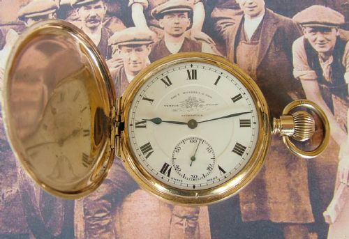 An Early 20th Century Thomas Russell & Son Full Hunter Pocket Watch.