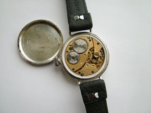 fig 2. Gents WW1 silver Waltham trench watch, military history