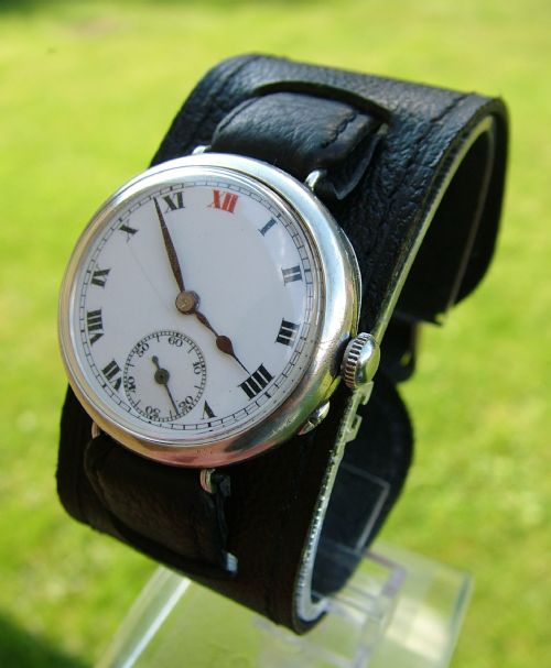fig 1. A gents 1920s Baume & Co silver wrist watch