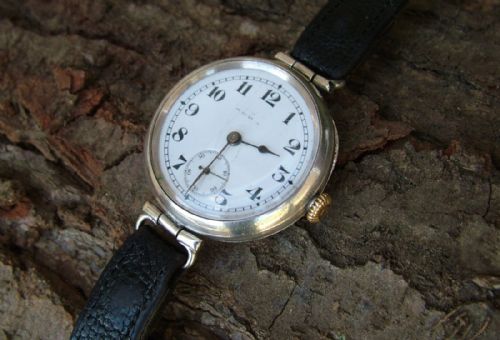 A Gents 1920s Silver Wrist Watch