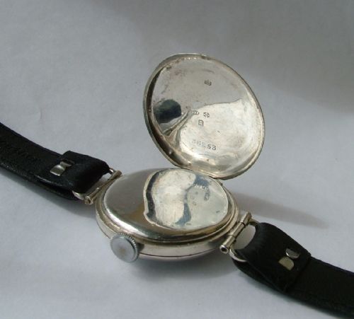 fig 3. A gents silver WW1 era wristwatch, 1918
