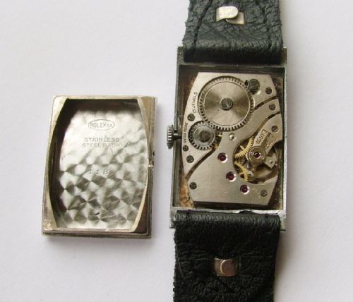 fig 2. A gents 1930s Rolco wrist watch