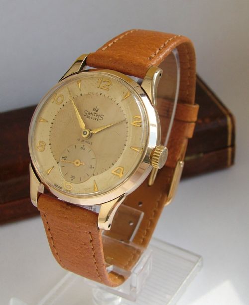 fig 1. Gents 1950s 9ct gold Smiths Astral wristwatch