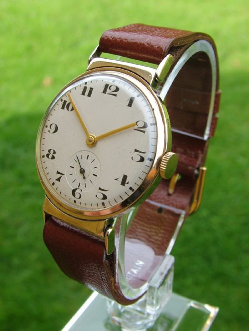 A Gents 9 Carat Gold Visible Wrist Watch, 1950