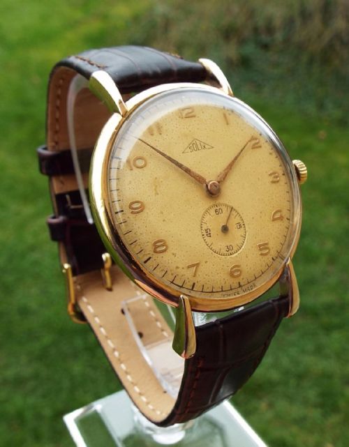 fig 1. Gents good-sized 1950s Solix wrist watch by Selza