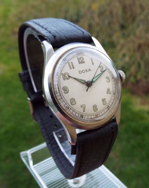 fig 1. A gents 1940s Doxa wrist watch