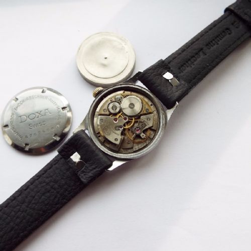 fig 2. A gents 1940s Doxa wrist watch
