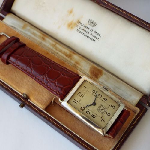 A Gents 1930s Unic Wrist Watch