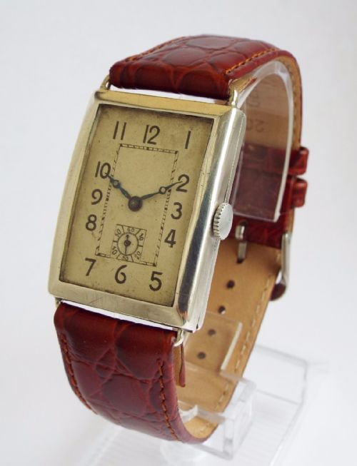 fig 1. A gents 1930s Unic wrist watch