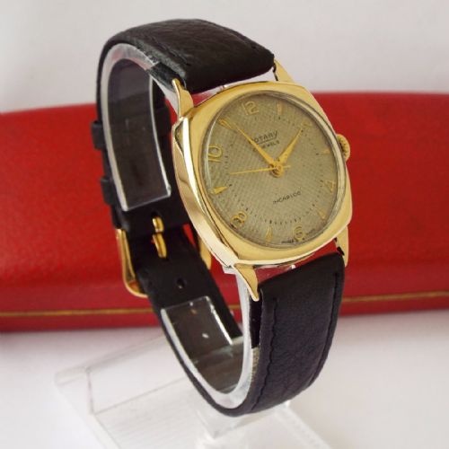 fig 1. A gents 9 carat gold Rotary wrist watch, 1955
