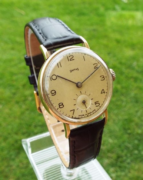 fig 1. Gents 9ct gold Smiths wrist watch, England, 1950
