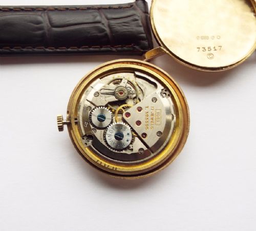 fig 2. Gents 1950s 9ct gold Bravingtons Renown watch