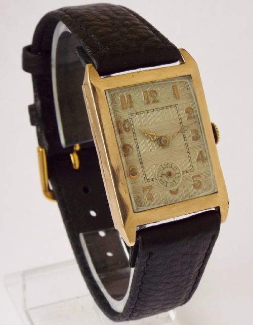 A Gents Charming 1929 Gold Art Deco Wrist Watch