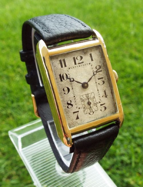 fig 1. A gents 9 carat gold Art Deco wrist watch, 1931