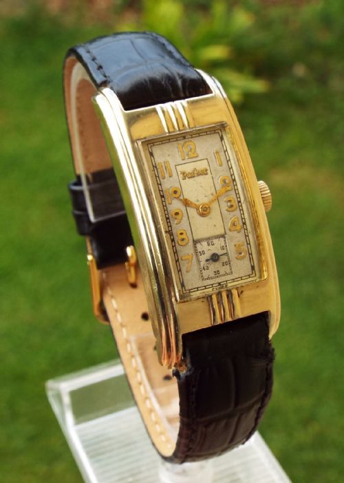 fig 1. A 1950s Parker curvex wrist watch, boxed