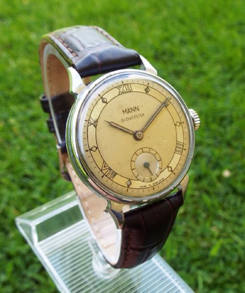 fig 1. A gents 1950s Smiths private label wrist watch