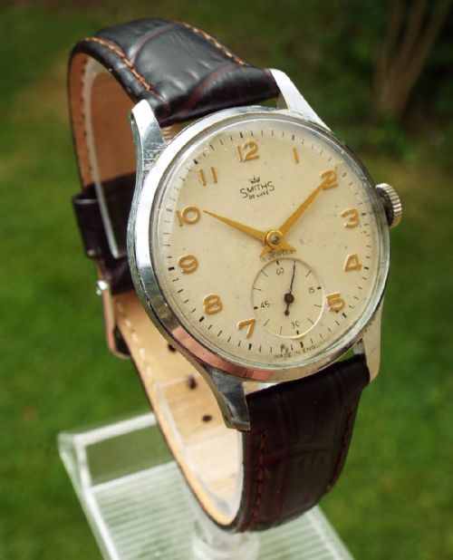fig 1. Gents late 1950s Smiths De Luxe wrist watch