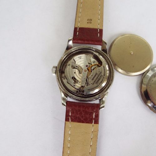 fig 2. Gents 1950s Richard bumper automatic wristwatch