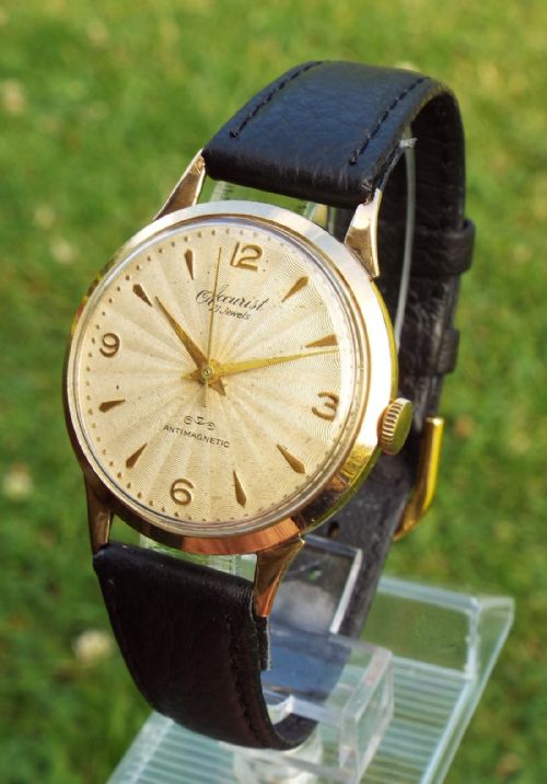 Gents 9 Carat Gold Accurist Wrist Watch, 1955