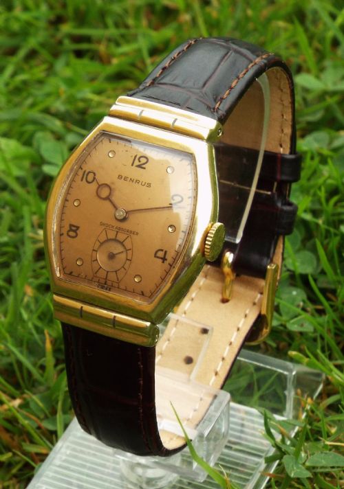 fig 1. Gents 1950s Benrus wrist watch