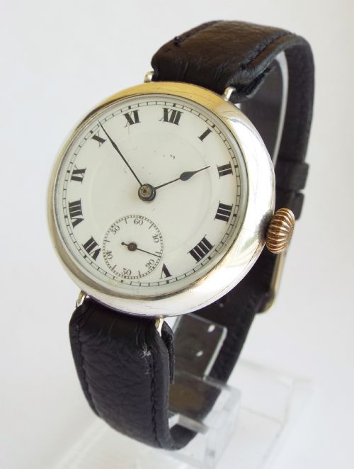 fig 1. A gents 1915 silver trench watch