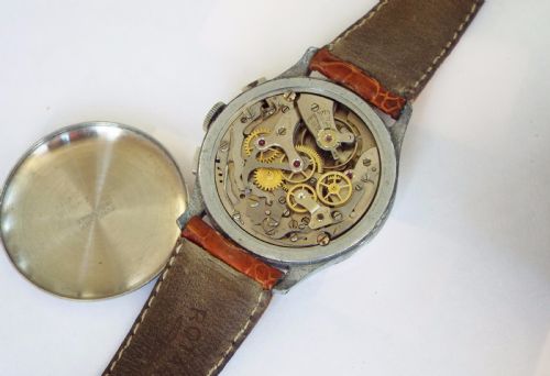 fig 2. A gents 1950s Chronographe Suisse chronograph