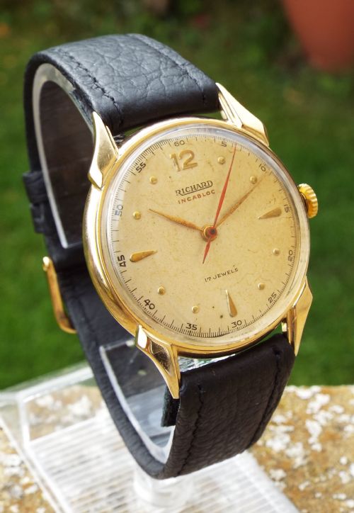 fig 1. A gents 1950s 18ct gold Richard wristwatch