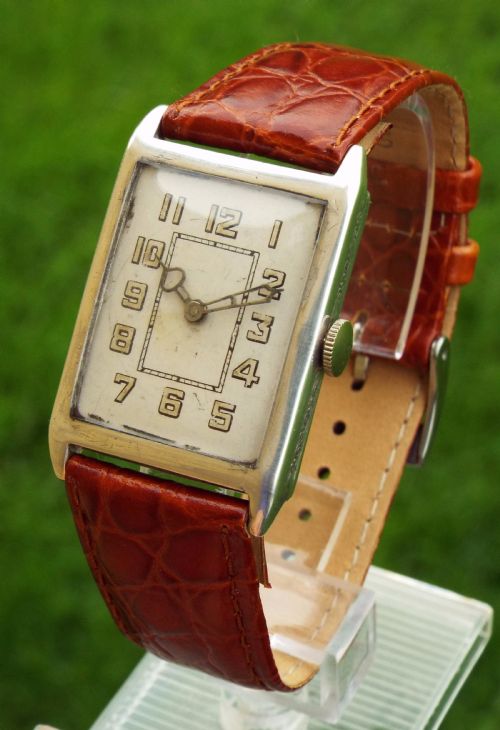 A Gents 1934 Silver Lurex Wrist Watch