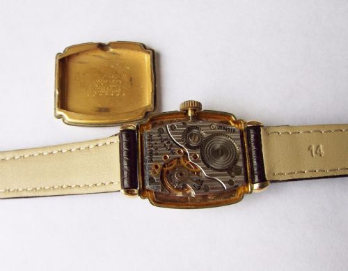 fig 2. 1949 Hamilton 14k gold filled mid-size wrist watch