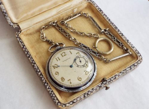 A Waltham Pocket Watch, 1909, with Chain