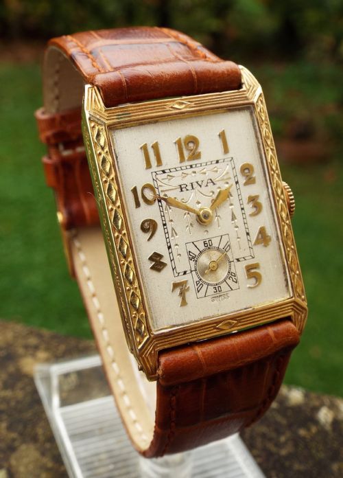 Gents 18ct Gold Riva Wrist Watch, 1940s