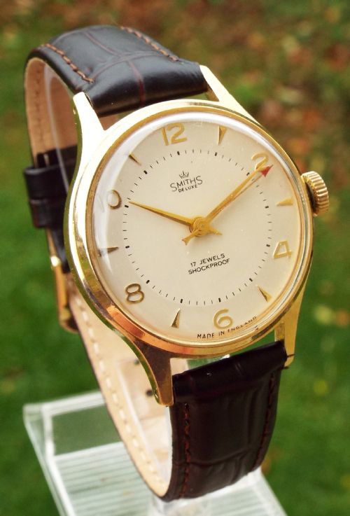 fig 1. Gents Smiths De Luxe wrist watch, circa 1960
