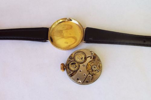 fig 2. 9ct gold Accurate wrist watch by H Samuel, 1927