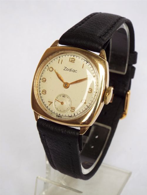 9ct Gold Mid-size Zodiac Cushion Cased Wrist Watch