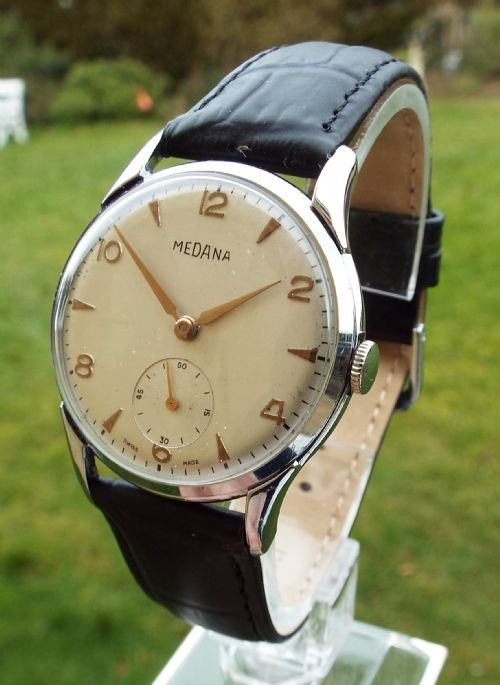 fig 1. A gents 1950s Medana wrist watch.