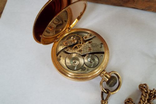 fig 1. Antique Waltham full hunter pocket watch, 1918
